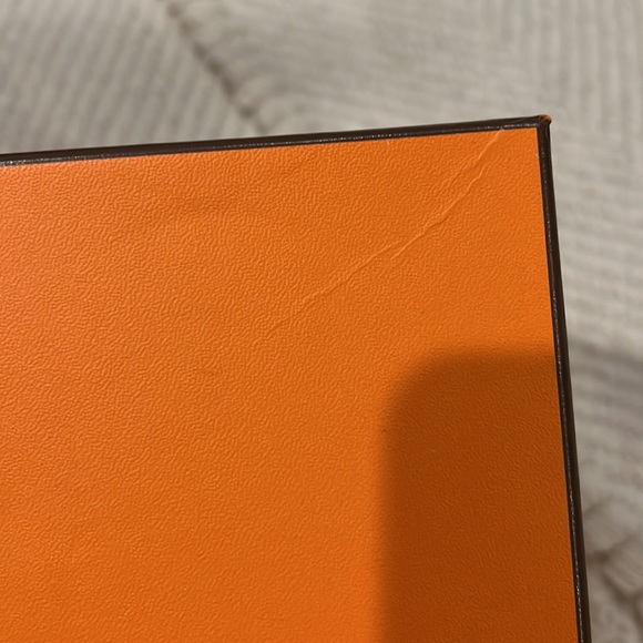 Hermes empty shoe box with ribbon - Picture 3 of 5